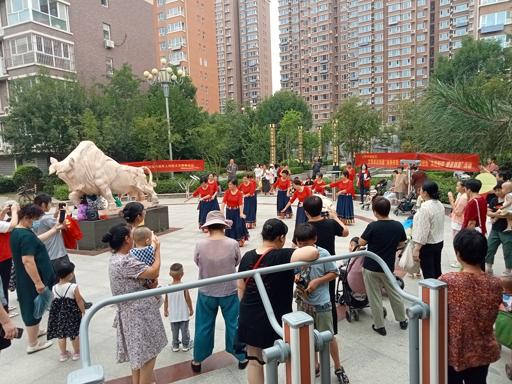 图片默认标题_fororder_满城区建设社区庆“七夕”志愿服务活动现场 摄影 黄睿思