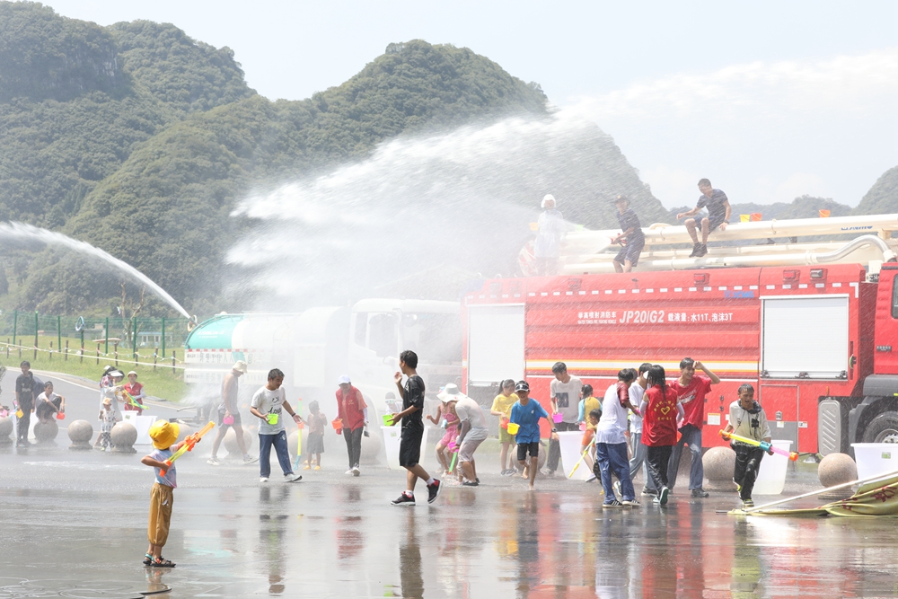 贵州长顺：祭水祈福 泼水狂欢解锁清凉三伏天_fororder_15