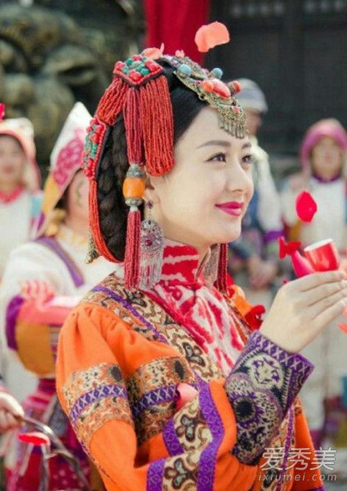 老九门赵丽颖披嫁衣了 即使是幻境新娘造型也超美