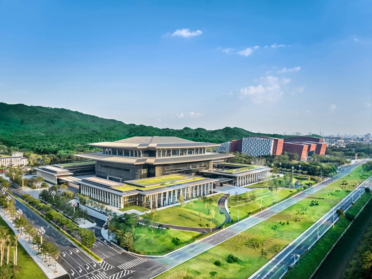 广州白云国际会堂举行“岭南意 世界语”发布会_fororder_3 图为白云国际会堂外景  供图 岭南商旅集团