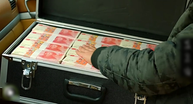 陈建斌马伊琍十年再聚首 新片醉舞偷牛笑料足