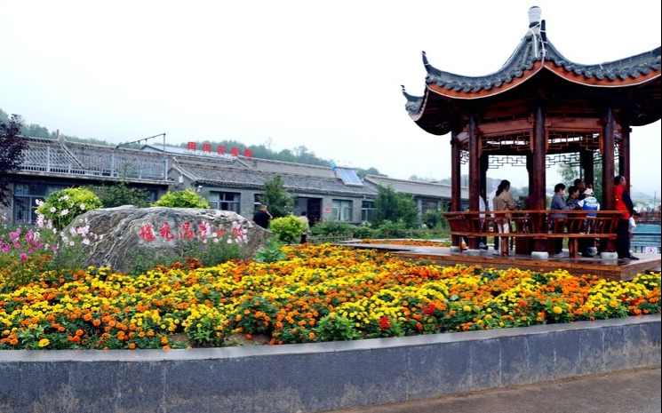 （原創）河北圍場：哈裏哈獵苑溫泉小鎮首屆旅遊體驗活動啟幕_fororder_rBABCmTiy8-ABD17AAAAAAAAAAA894.6562x4134.751x473