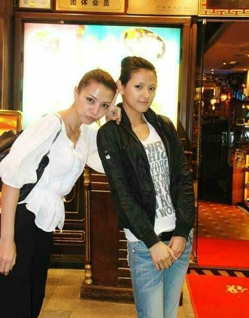 大逆袭！王思聪前女友旧照曝光惊呆网友