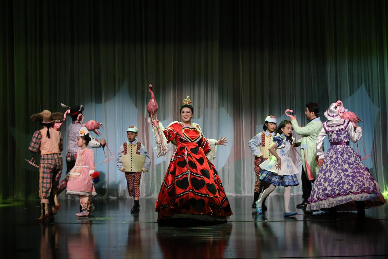 全英文音乐剧《爱丽丝梦游仙境》上演深圳龙华_fororder_图片3