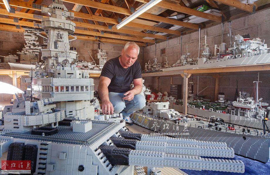 巧夺天工!军迷用百万积木拼7米战列舰(组图)