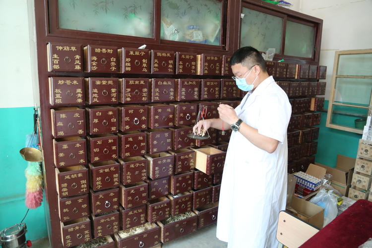 河北兴隆：“心连心”走进百姓生活_fororder_005