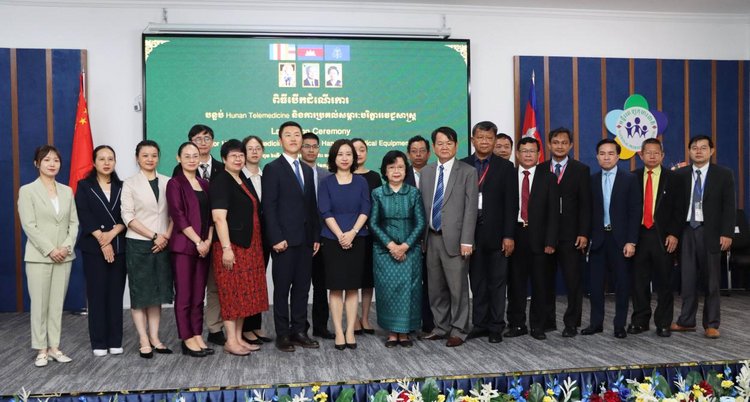 中国援助柬埔寨“新生儿专科能力建设项目”在金边启动_fororder_图片1