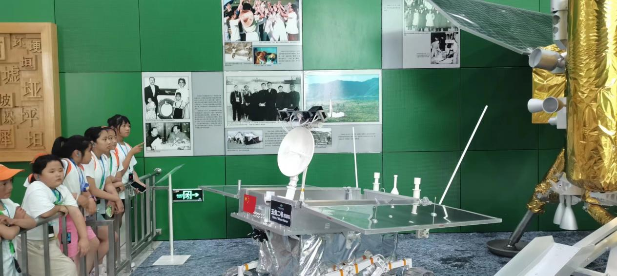 河北平泉：点燃科技梦想 童心圆梦北京_fororder_图片2