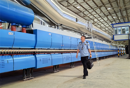 沈阳市法库县生态环境保护综合行政执法队副大队长王新：向污染亮剑，忠诚守卫家乡的绿水青山_fororder_王新图