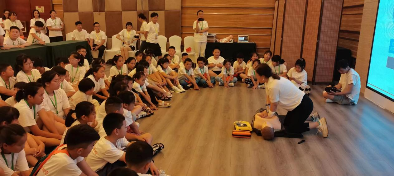 河北平泉：点燃科技梦想 童心圆梦北京_fororder_图片1