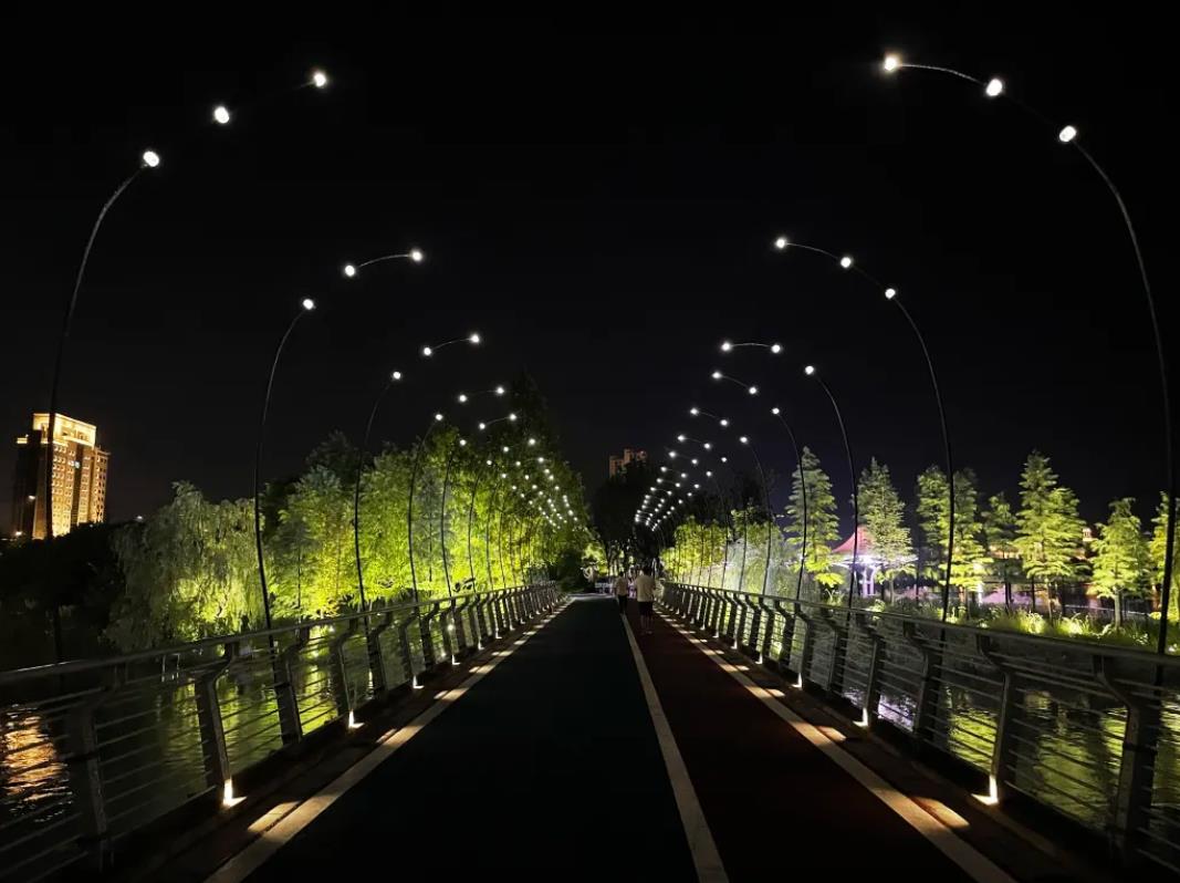 炫！金华湖海塘公园如梦似幻_fororder_微信截图_20230825103918