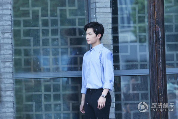 高冷面无表情如杨洋 也曾有哭有笑不顾形象_娱乐_腾讯网