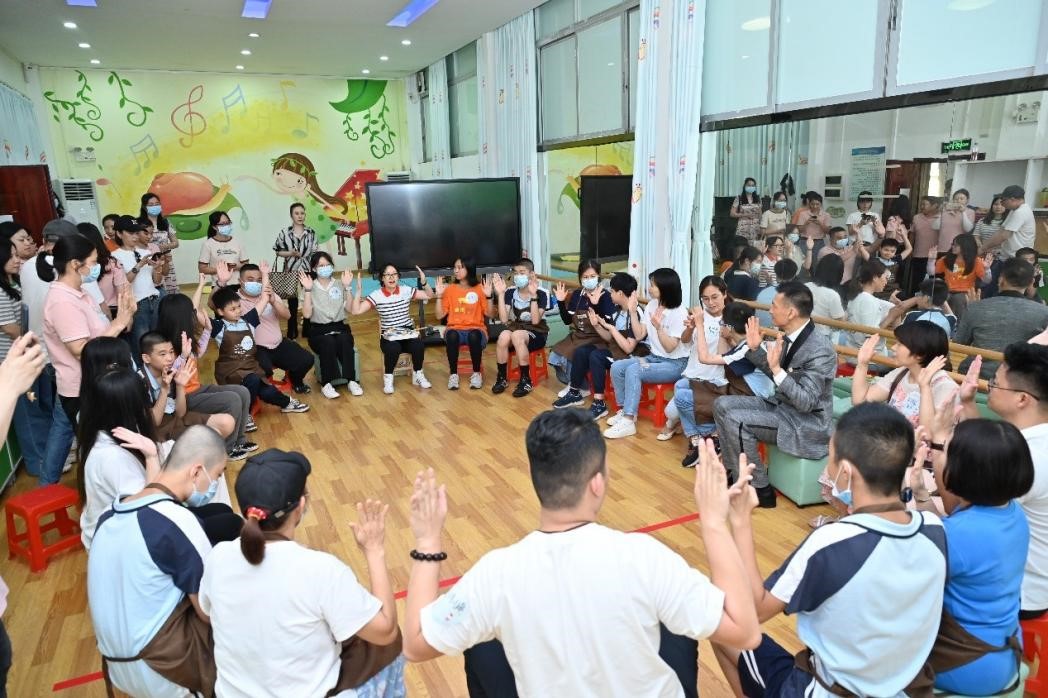 【2023企业社会责任】爱在六一 伊起童行｜伊丽汇携手公益见证官陈锦鸿走进特教学校_fororder_4