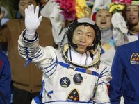 中华飞天第一人——中国载人航天首飞航天员杨利伟
