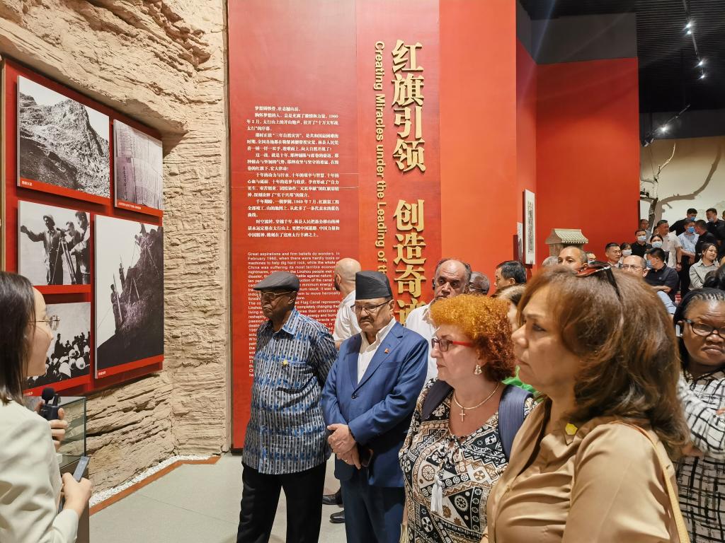 駐華使節走進河南：在歷史與現代的輝映中感知魅力中國