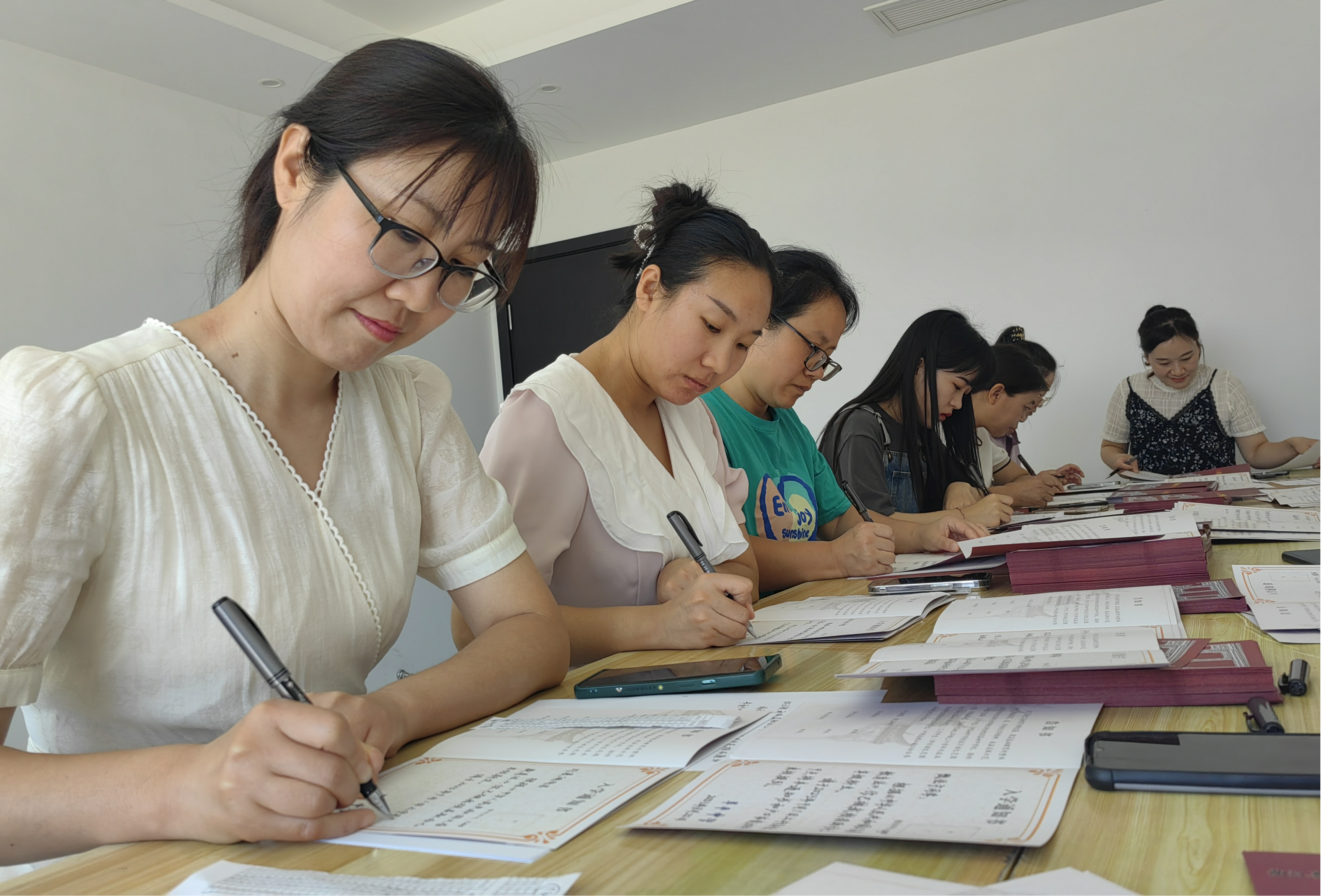 河北曲阳：一笔一划  坚守初心_fororder_图片7