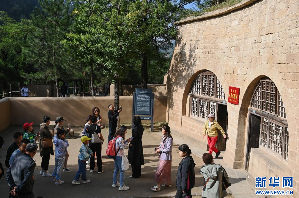 陕西延安：红色旅游持续火热