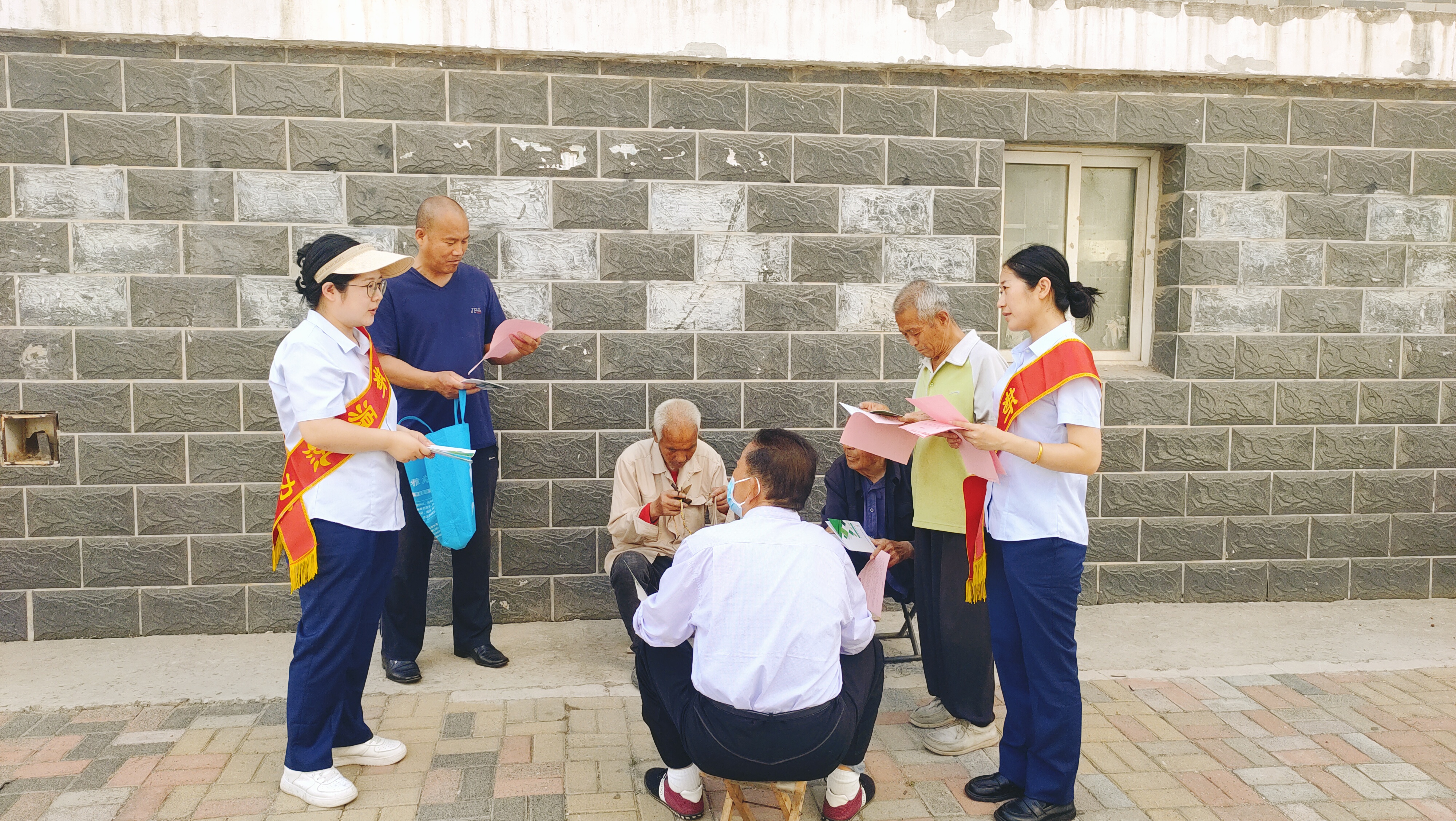 唐山市全面推进冬季供暖“冬病夏治”工作_fororder_5.汉沽新源热力进社区宣传供热服务政策