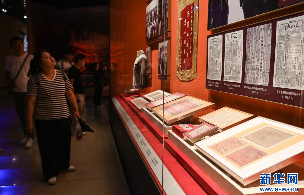 陕西延安：红色旅游持续火热