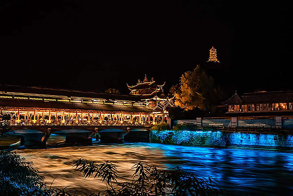 “邊賞燈邊玩夜” 成都這份最美夜景打卡攻略請收藏_fororder_都江堰南橋廣場-供圖-成都市城管委