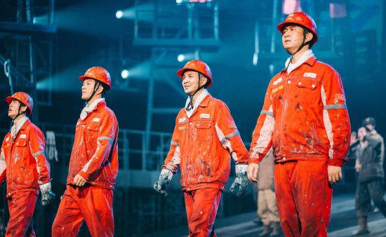 話劇《鐵人——國家的戰士》9月1日在大慶歌舞劇院精彩巨獻