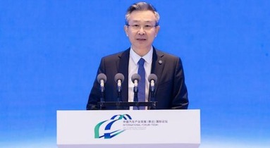 安铁成：我国汽车产业正从高速发展进入高质量发展新阶段