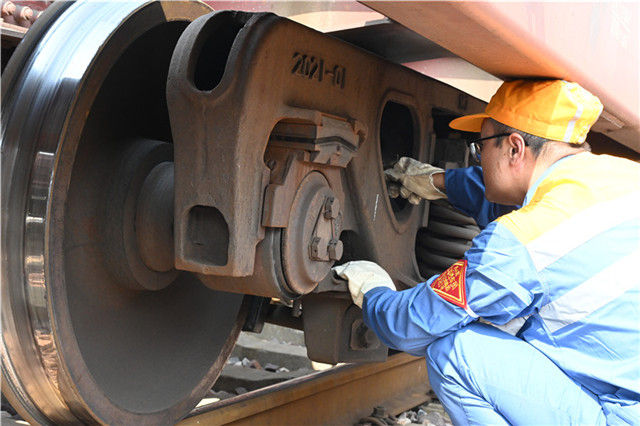 探访中国铁路“心脏” 这里为中欧班列“穿针引线”