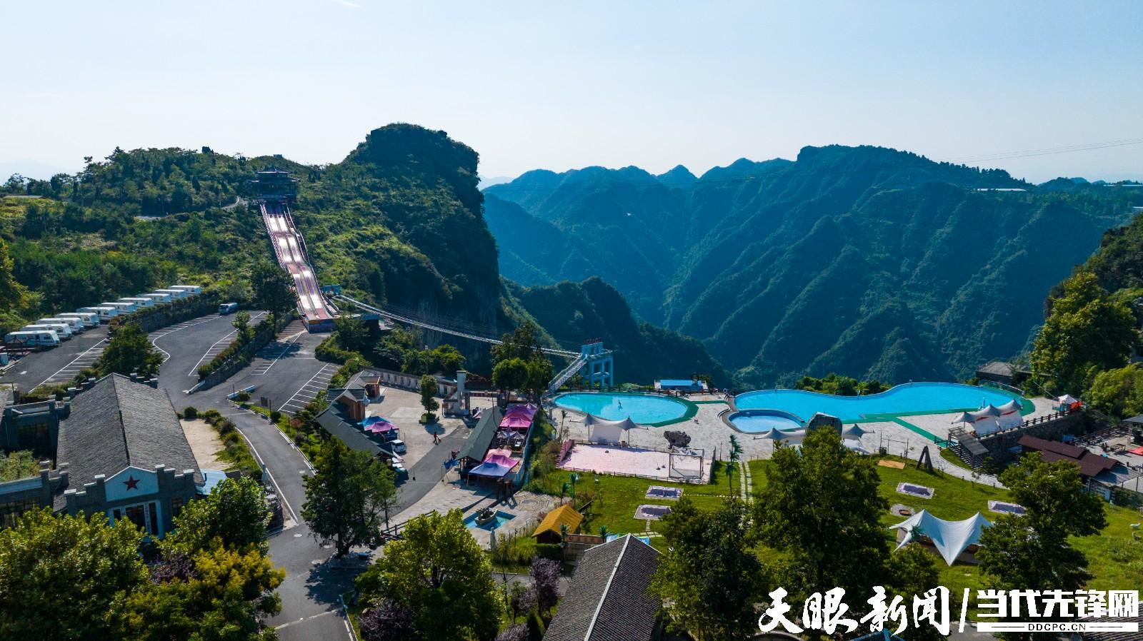 铜仁朱砂古镇：“红山”变“金山”美景如画来