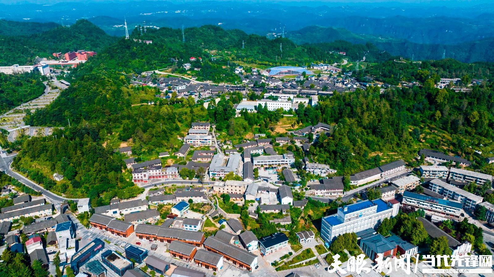 铜仁朱砂古镇：“红山”变“金山”美景如画来