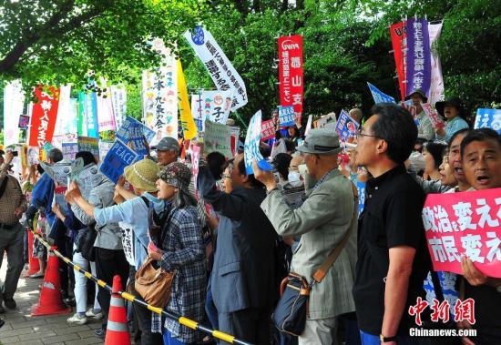 日本核爆受害者等165人起诉安保法违宪 提出索赔
