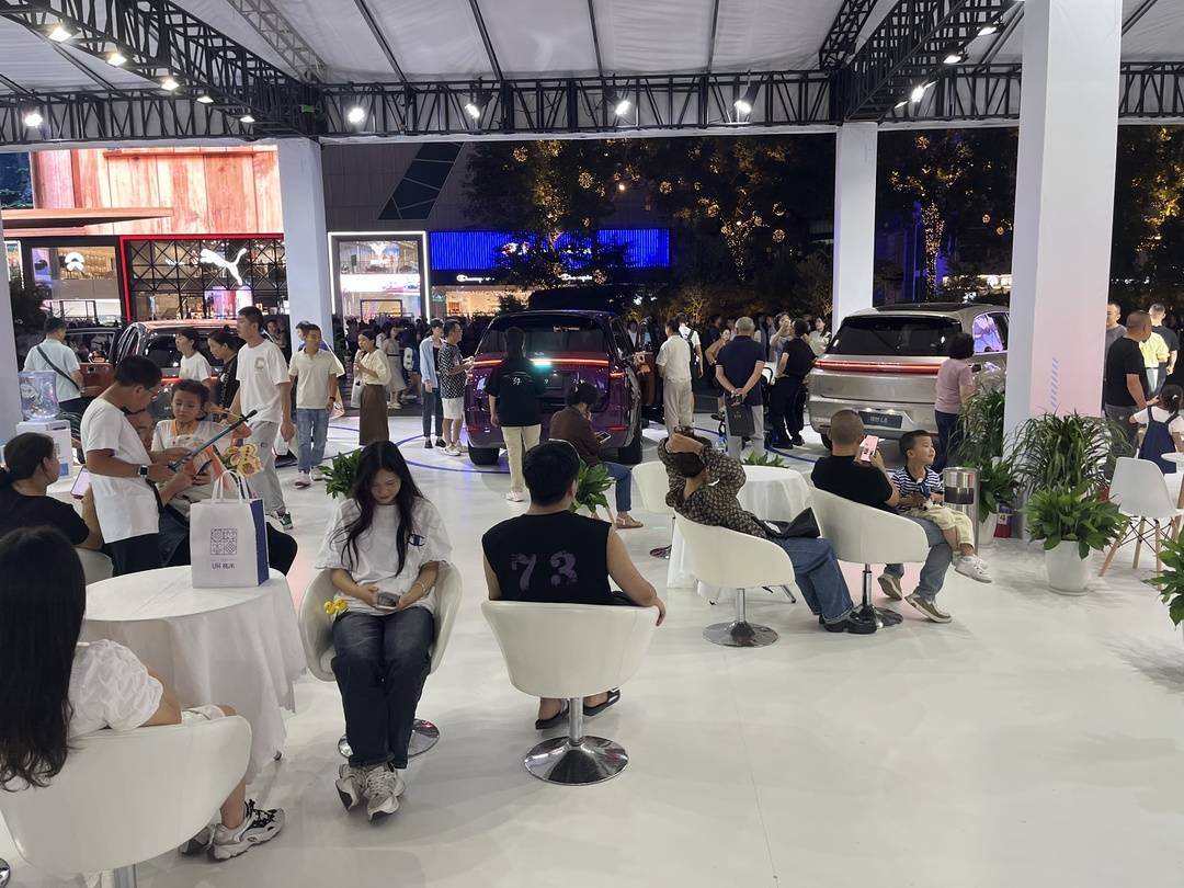 （转载）“天府明珠 不夜锦江” 中秋国庆成都锦江区夜间消费场景吸引力爆棚