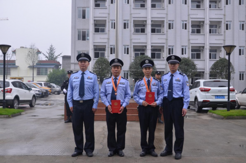 五通桥区：举行职业荣誉授奖仪式