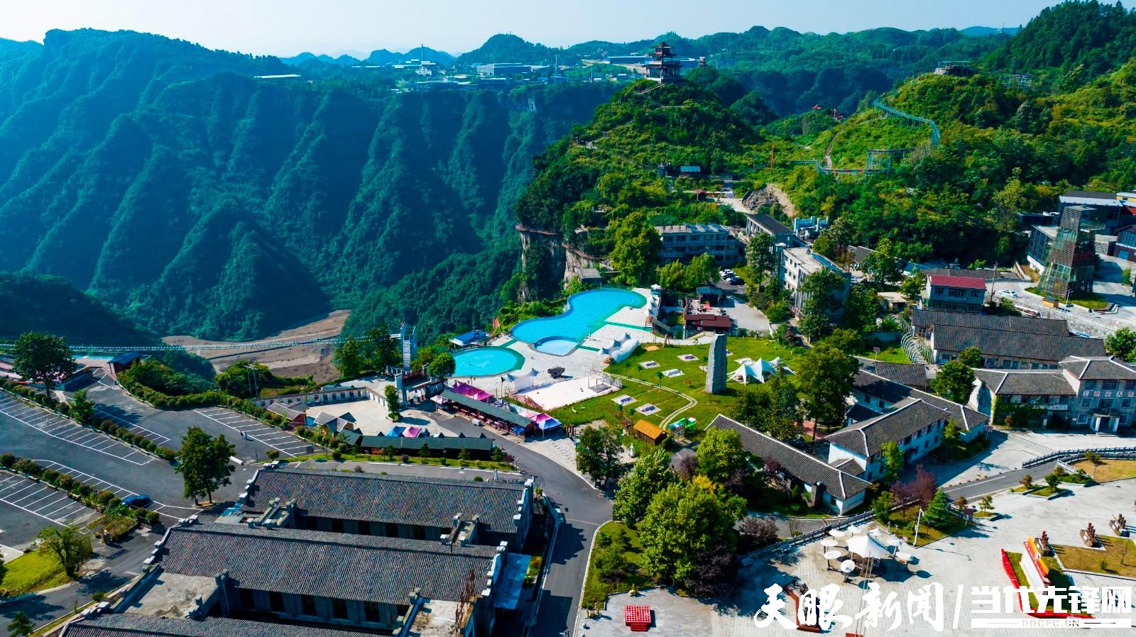 铜仁朱砂古镇：“红山”变“金山”美景如画来