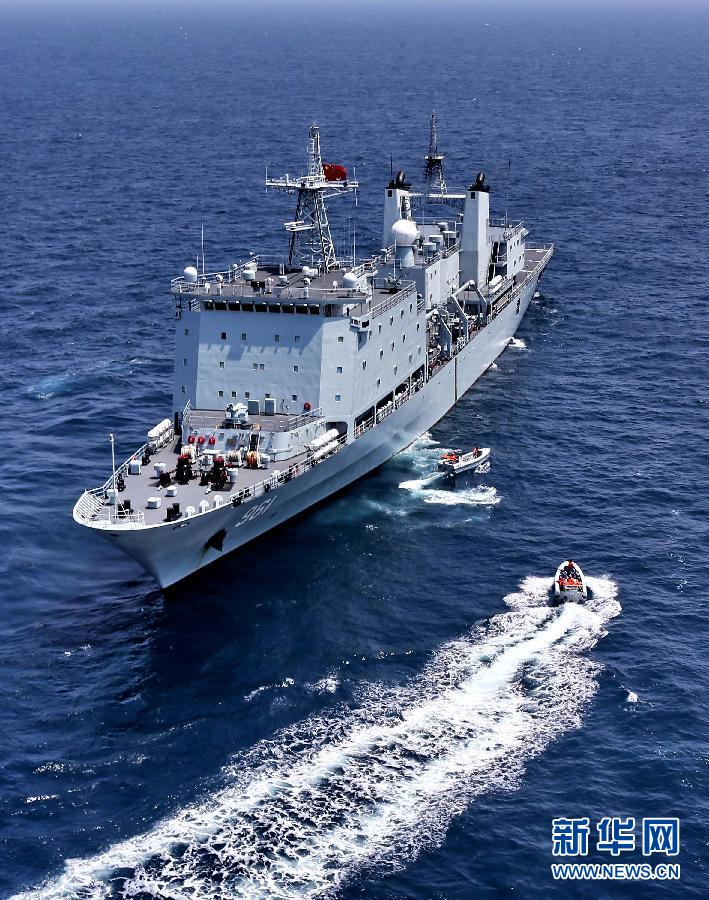 中俄"海上联合—2016"军事演习举行海上联合行动演练