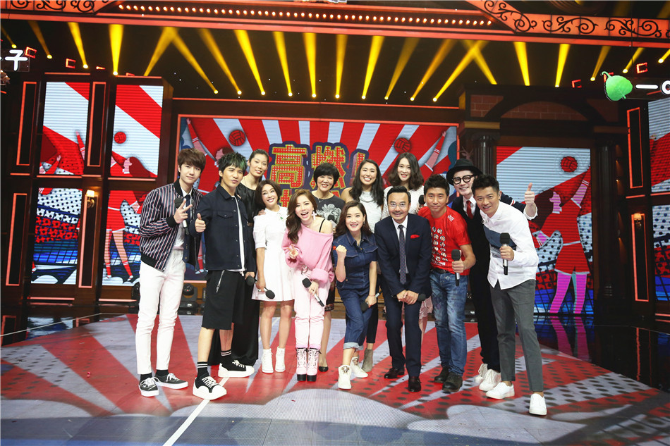 郎平女儿惊喜现身 母女中秋团聚相拥而泣