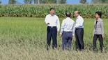 习近平在黑龙江尚志市看望慰问受灾群众_fororder_2