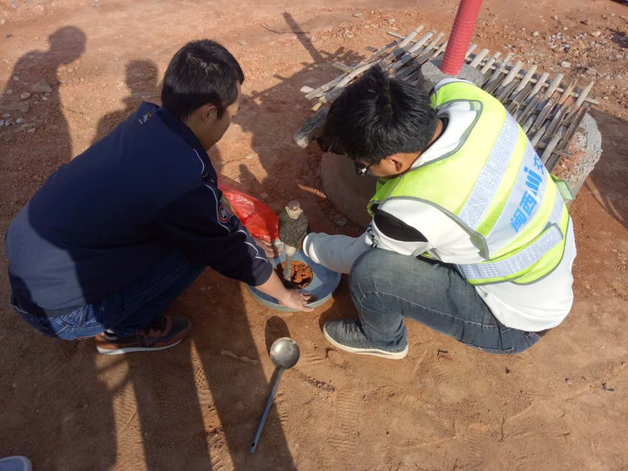 【滚动新闻】【地市 福州】横九线晋江龙湖段项目首推手扶式压路机新设备