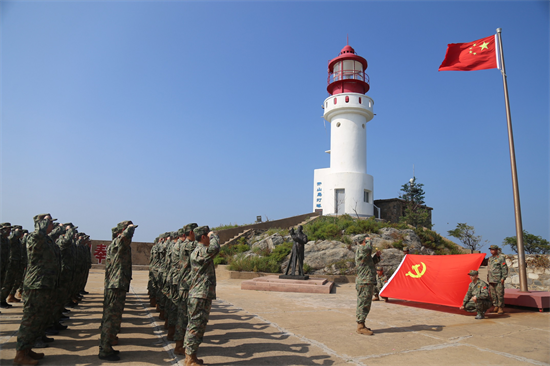 南通海安市人武部赴开山岛开展主题教育活动_fororder_图片1