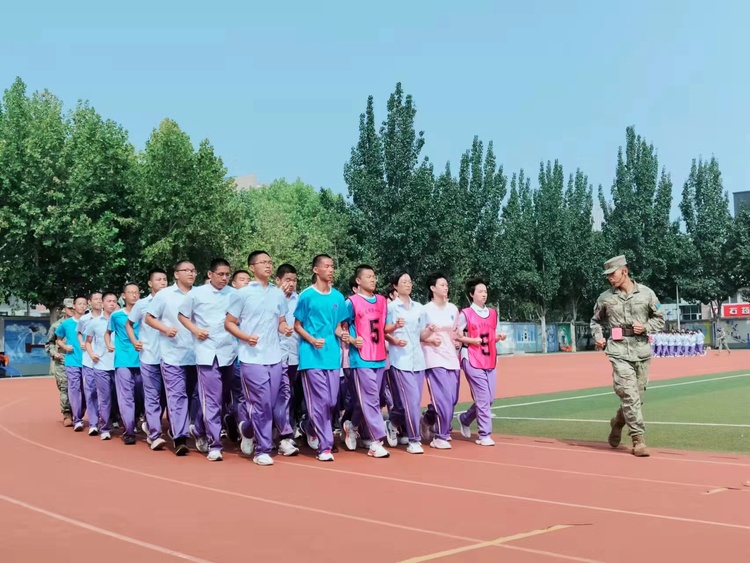石家庄市新华区：开学第一课 军训淬青春_fororder_微信图片_20230908155015