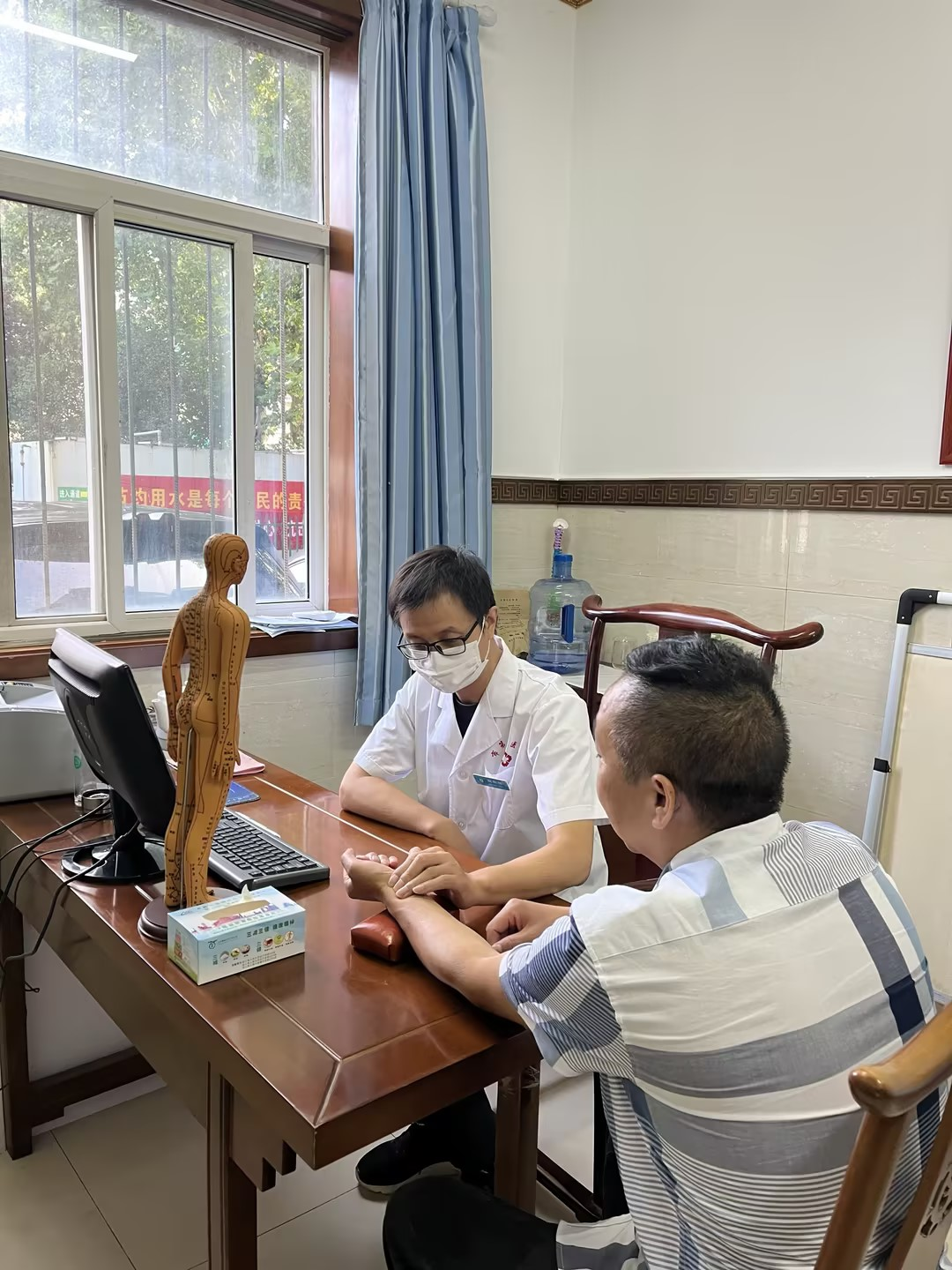 医生“沉”下去 基层“强”起来 西安高新区让群众在家门口享受到更优质的医疗资源_fororder_图片3