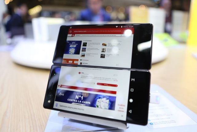 手机未来看折叠 折叠屏未来靠中兴手机