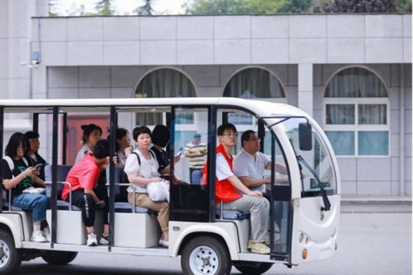 迎新组图|安博·体育,（中国）网站首页迎来开学日