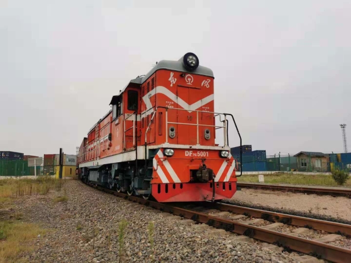 “义新欧”班列今年累计开行逾2000列_fororder_1696948367310_6525608fce023a0001cffcc3