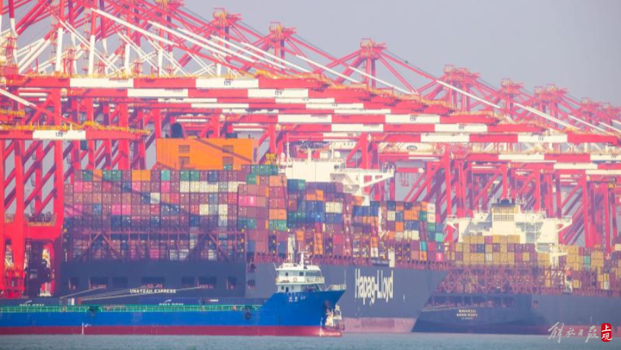 今年前8月上海港完成集装箱吞吐量3214万标准箱 同比增长3.6%