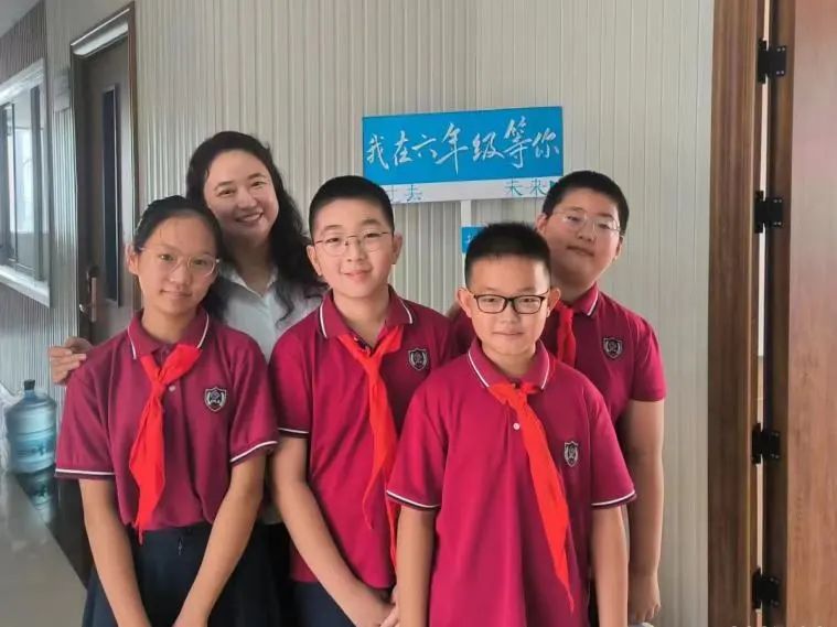 学生最喜爱的老师｜刘亚涵：做学生喜欢的好老师_fororder_640