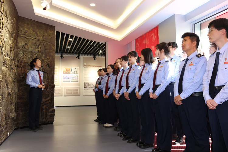 榆林市稅務系統2023年新錄用公務員走進陜甘寧邊區紅色稅史館 體驗別樣“入職第一課”_fororder_圖片5