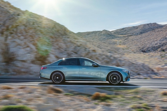 全新奔驰E级标准轴距版中国香港首发_fororder_image006