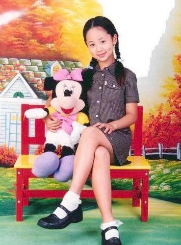 都説楊紫長得像林心如？看到她們的童年照真的相信了