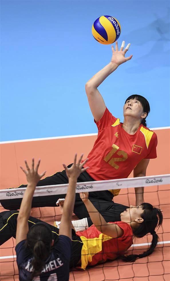 女子坐式排球中国队获亚军