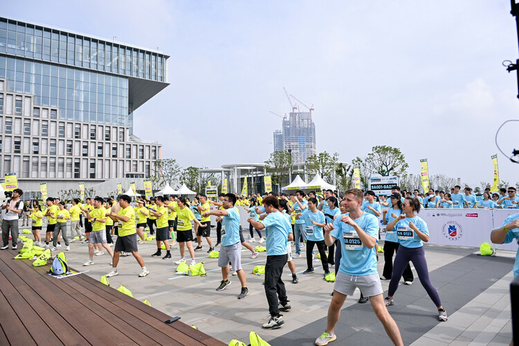 “体育+文旅”打造赛事新名片 上海城市定向户外挑战赛在临港开跑